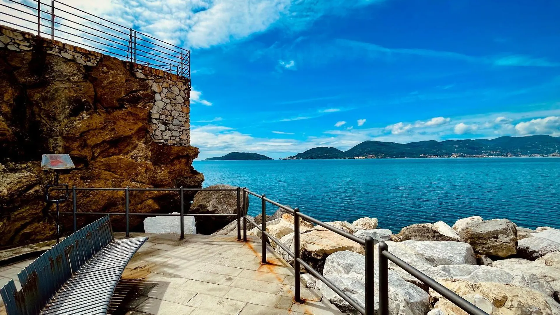 레리치 L'Approdo Dei Poeti / The Poets' Haven 아파트